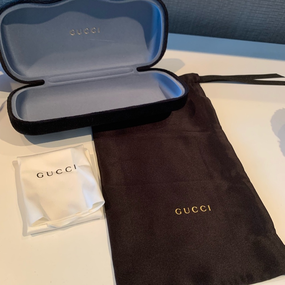 Gucci Classic Black Men's Sunglasses - Picture 16 of 16